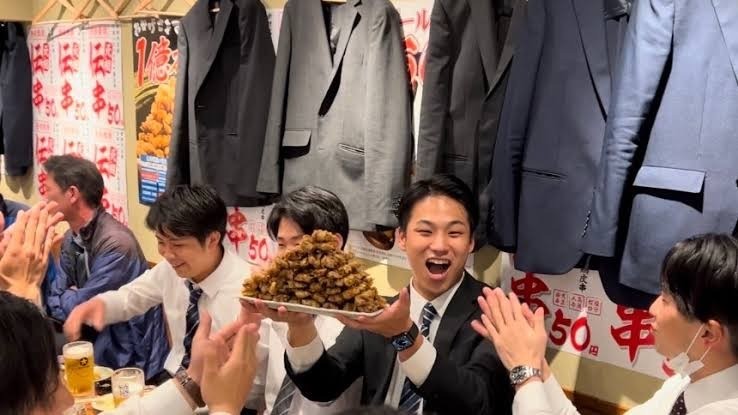 新時代の名物「伝串ピラミッド」