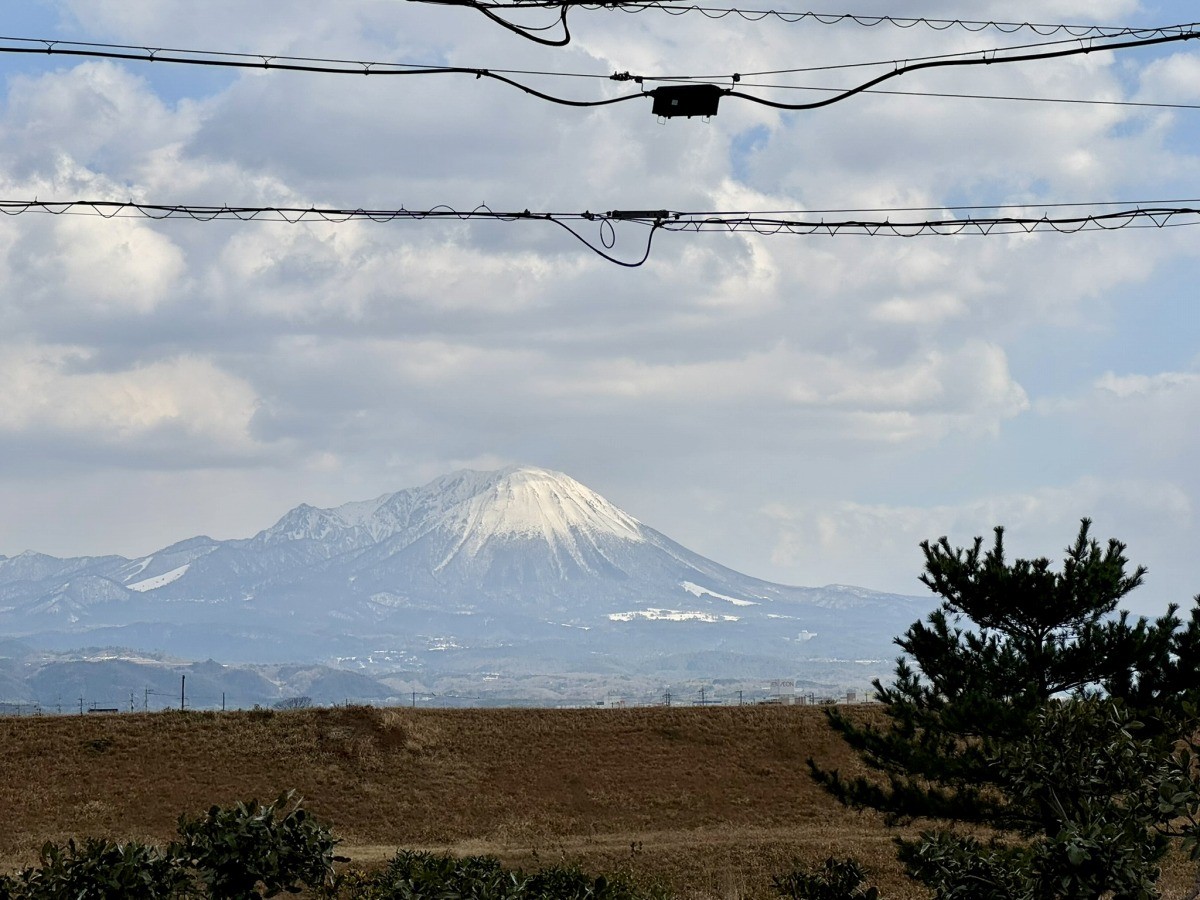 鳥取県米子市皆生新田の『皆生新田北公園』から望む大山の景色
