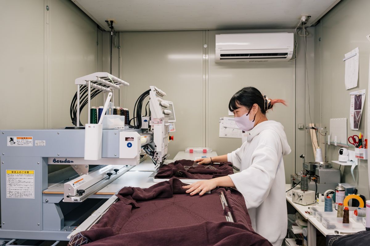島根県出雲市の洋裁工場「スリーケー」の工場内部の様子