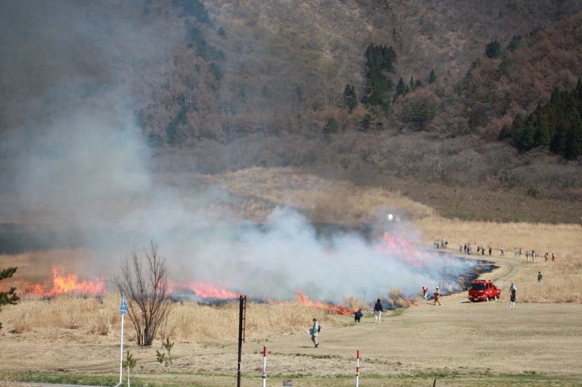 男三瓶火入れの様子