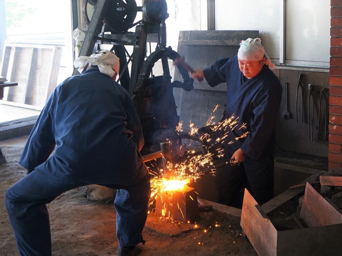 奥出雲たたらと刀剣館の鍛錬実演