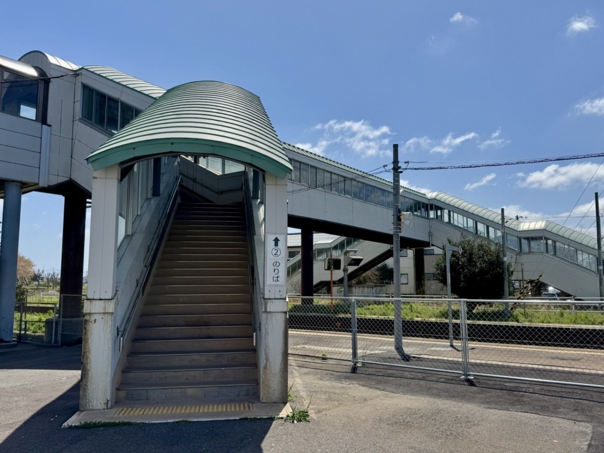 鳥取県琴浦町のJR浦安駅の自由通路