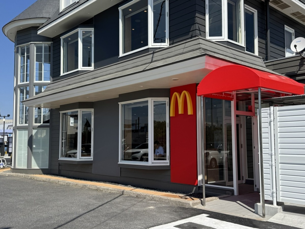 マクドナルド松江店の入口