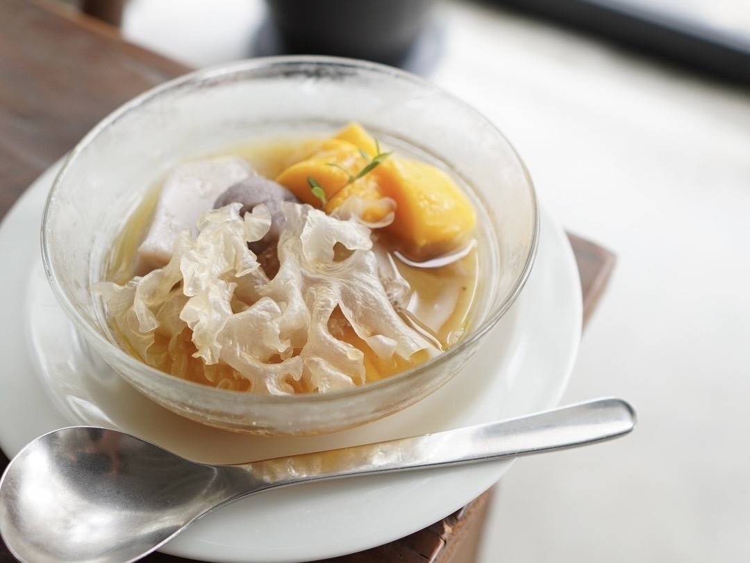 松江市の人気カフェ「HAUS」の「季節フルーツの豆花」
