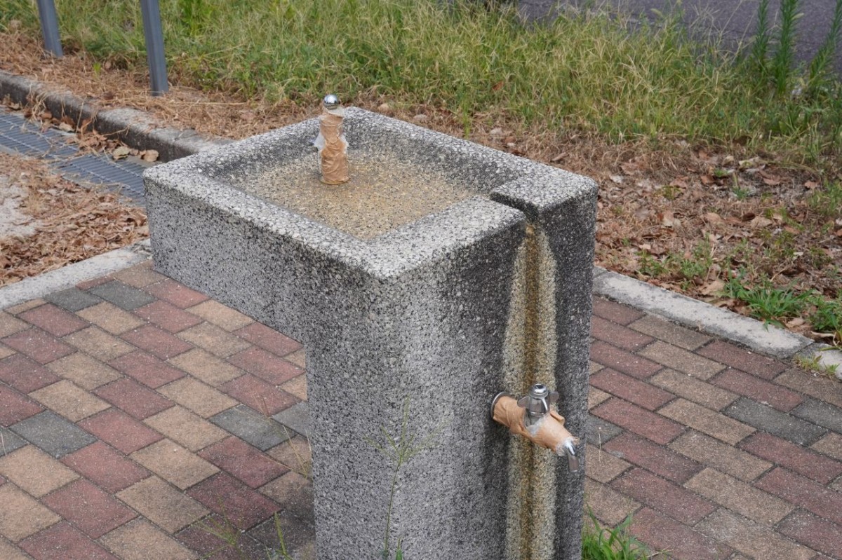 松江市東出雲町にある『錦新町公園』の手洗い場