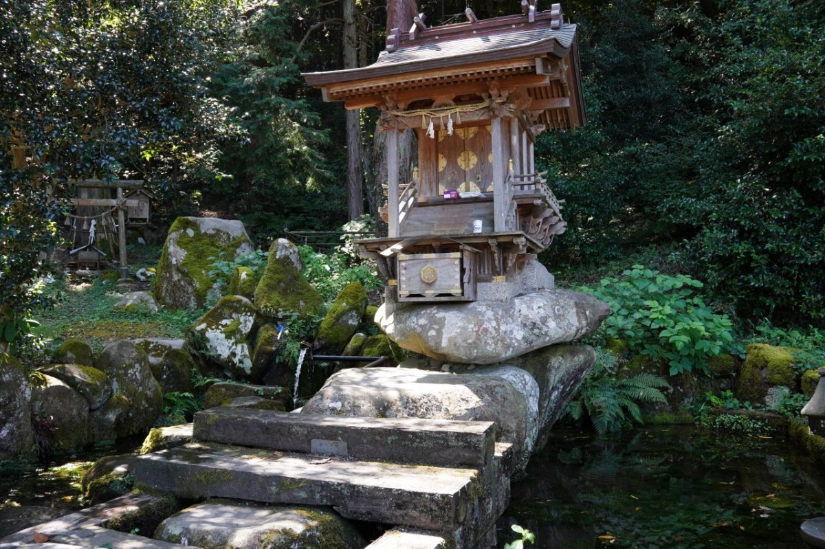 松江市東出雲町にある「髙清水神社」の社