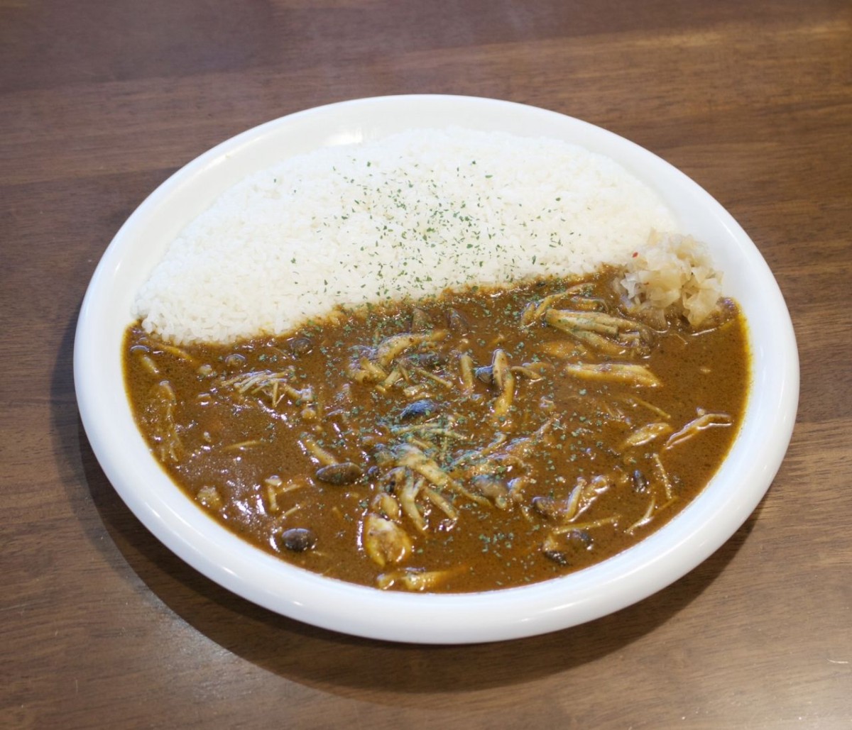 シャミネ鳥取「コサジイチ」のたっぷり きのこカレー