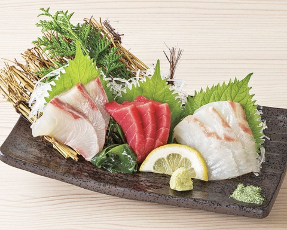 シャミネ鳥取「三代目網元魚鮮水産」の本マグロ入り刺身３点盛り