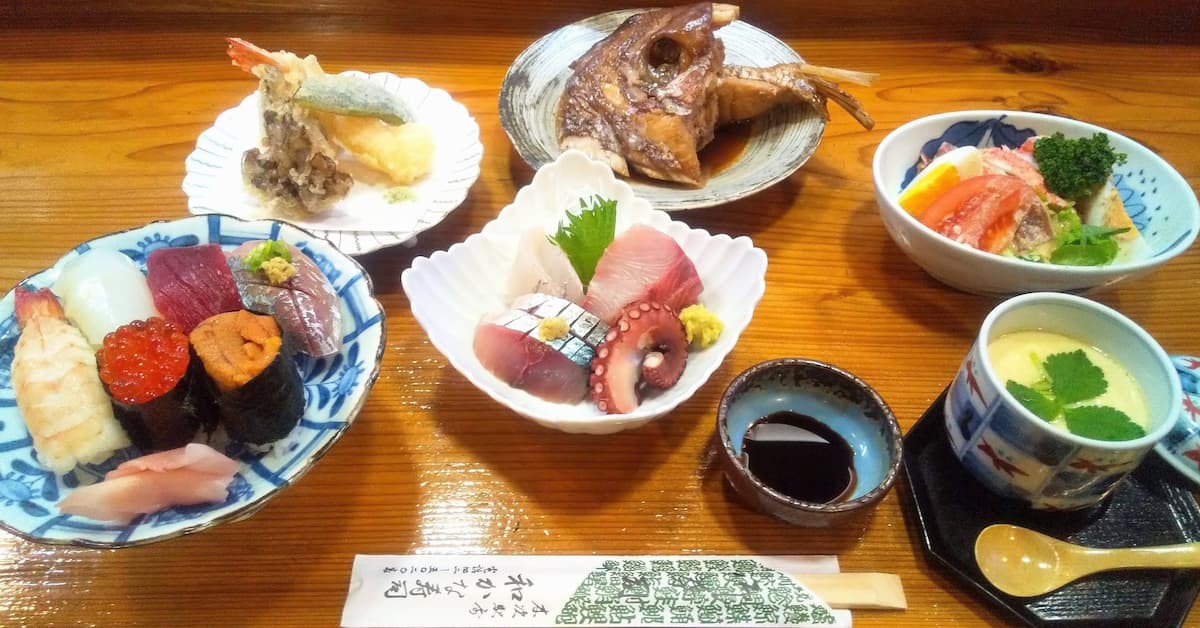 雲南市木次町にある老舗寿司店『和かな寿司』の料理
