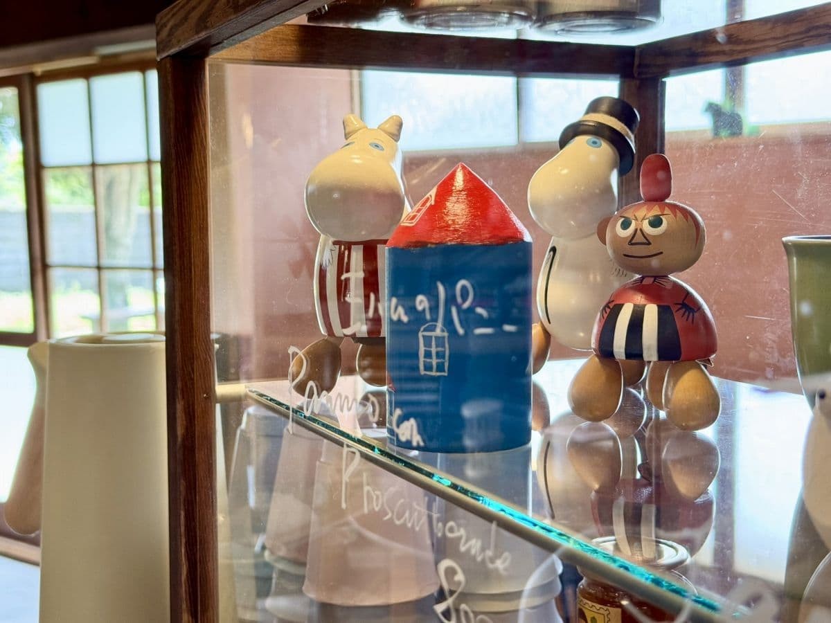 鳥取県米子市の古民家の北欧カフェ『カフェトムテ』の店内