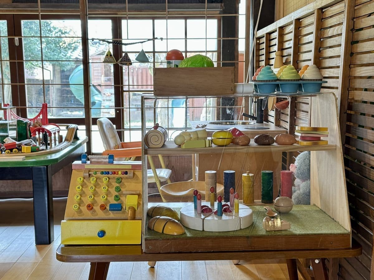 鳥取県米子市の古民家の北欧カフェ『カフェトムテ』の店内