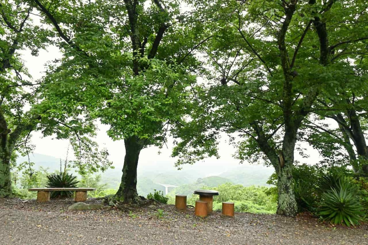 島根県大田市にある『清水大師寺』の境内の様子