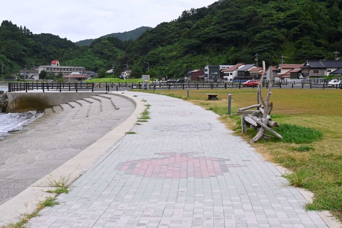 島根県松江市の「野波海水浴場」周辺の様子