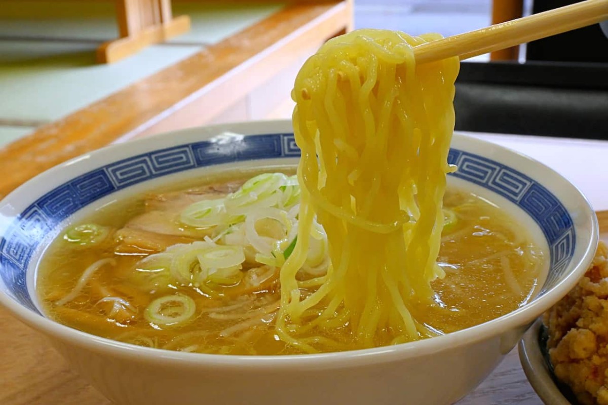 島根県松江市の『多久の湯』内にある『多久食堂』の「ラーメン定食」