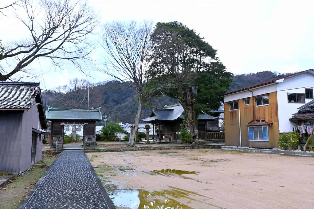 鳥取県西伯郡伯耆町にある『溝口神社』の様子