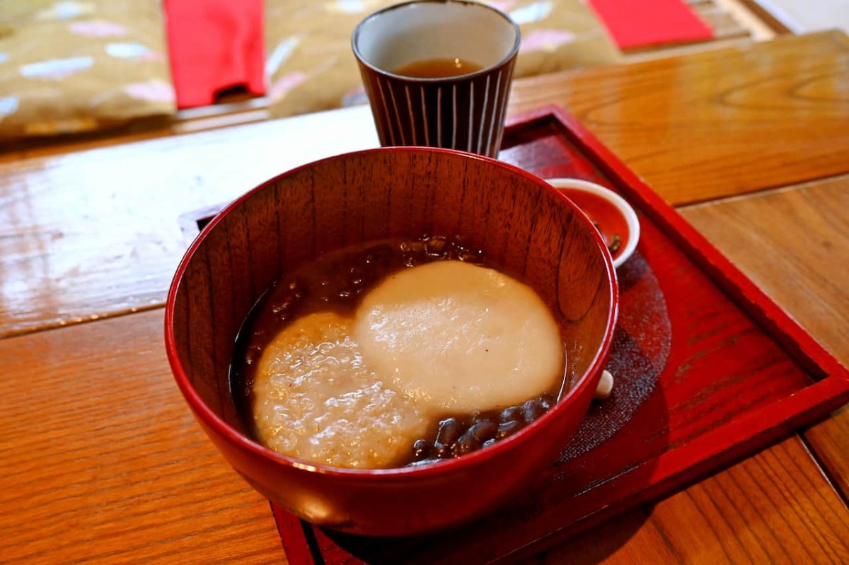 鳥取県米子市にある茶舗『静香園』で味わえる「もちプチぜんざい」