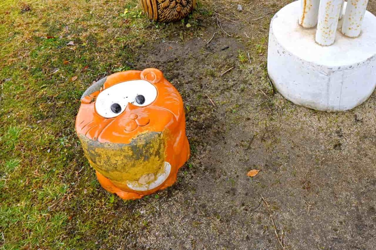 島根県安来市にある『広瀬中央公園』にある動物モチーフのイス