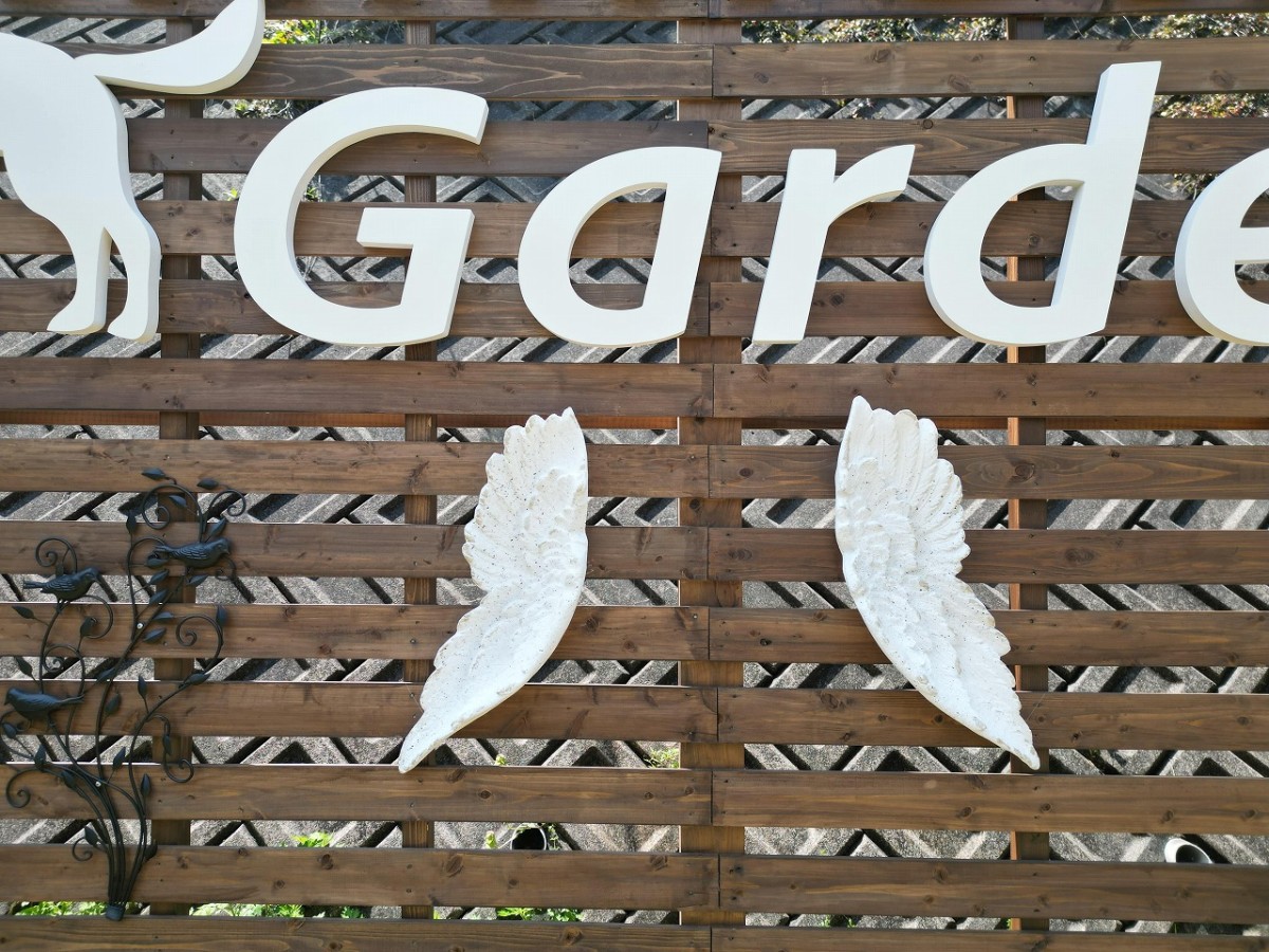 島根県松江市にオープンしたドッグパーク『MiniatureGarden』の施設内の様子