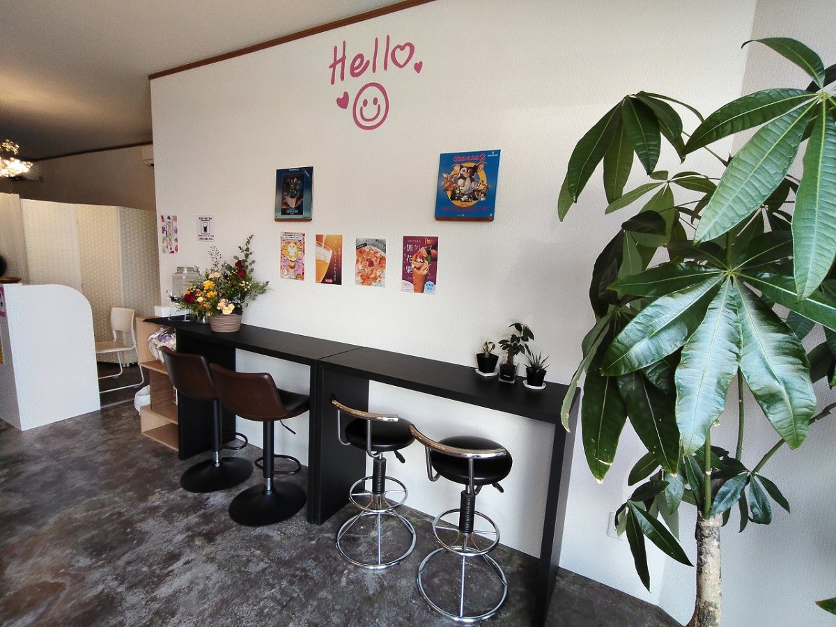 鳥取県米子市にオープンした『Cafe Poco Loco』の店内の様子