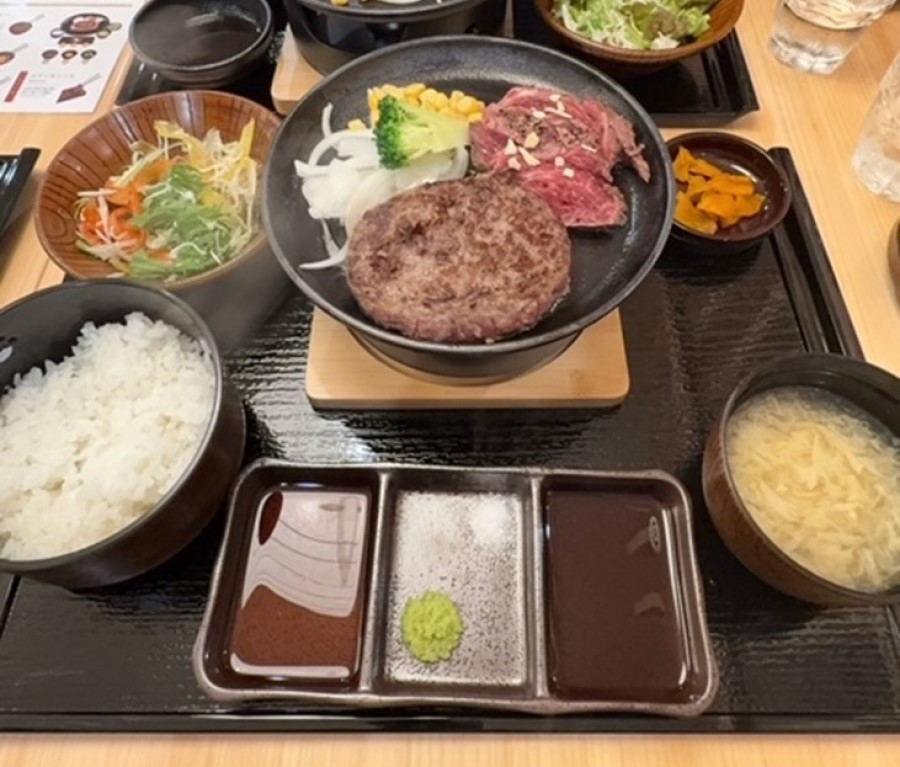 鳥取県鳥取市にオープンした『とろけるハンバーグ福よし鳥取店』のメニュー