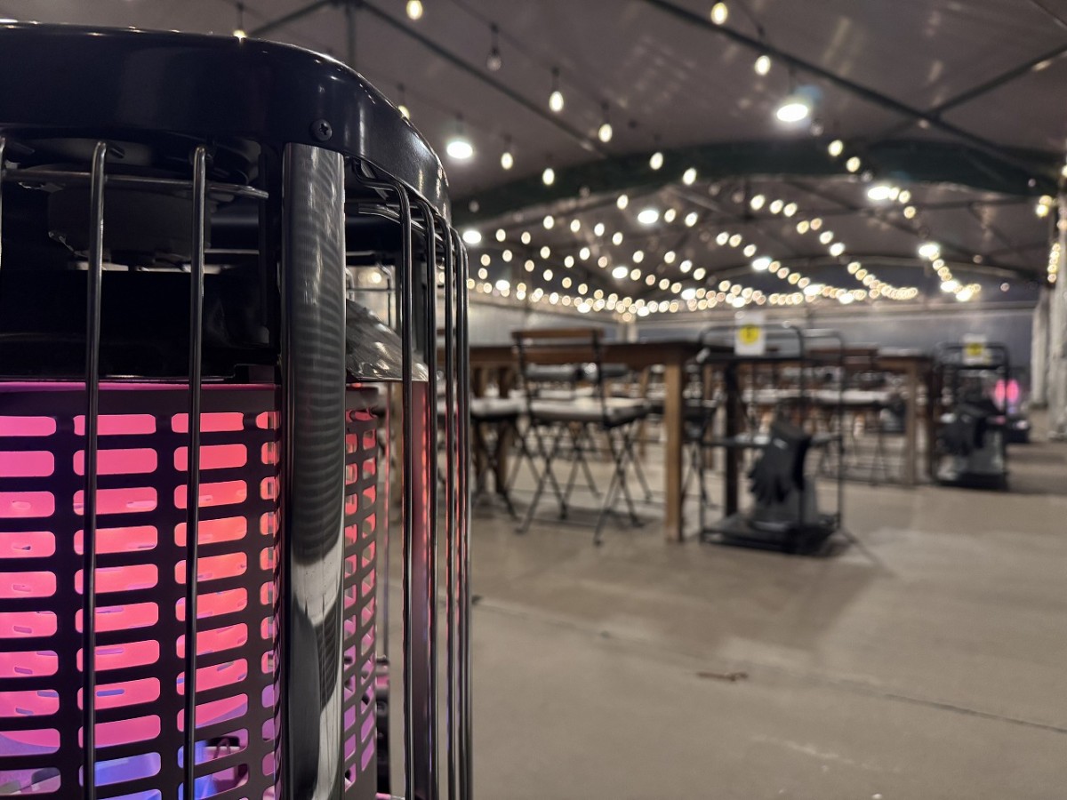 島根県出雲市『ラピタ本店』屋上で開催されている「星空ガーデン」の会場風景