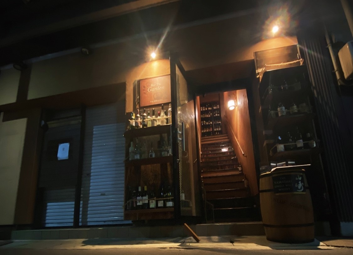 島根県松江市にオープンしたバー『bar the Garden』の外観