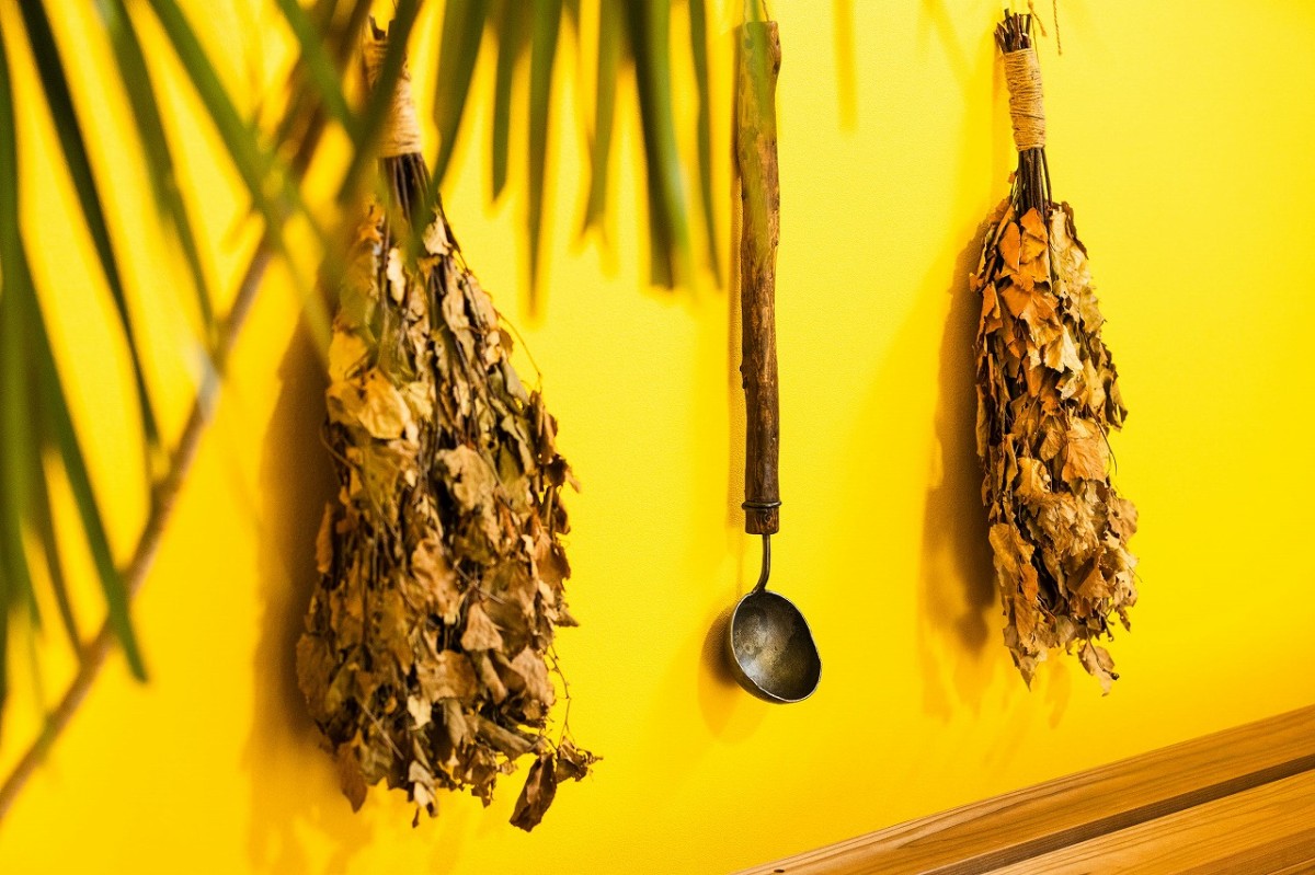 鳥取県鳥取市の日帰り温泉施設『湯谷荘』のサウナ施設内の様子