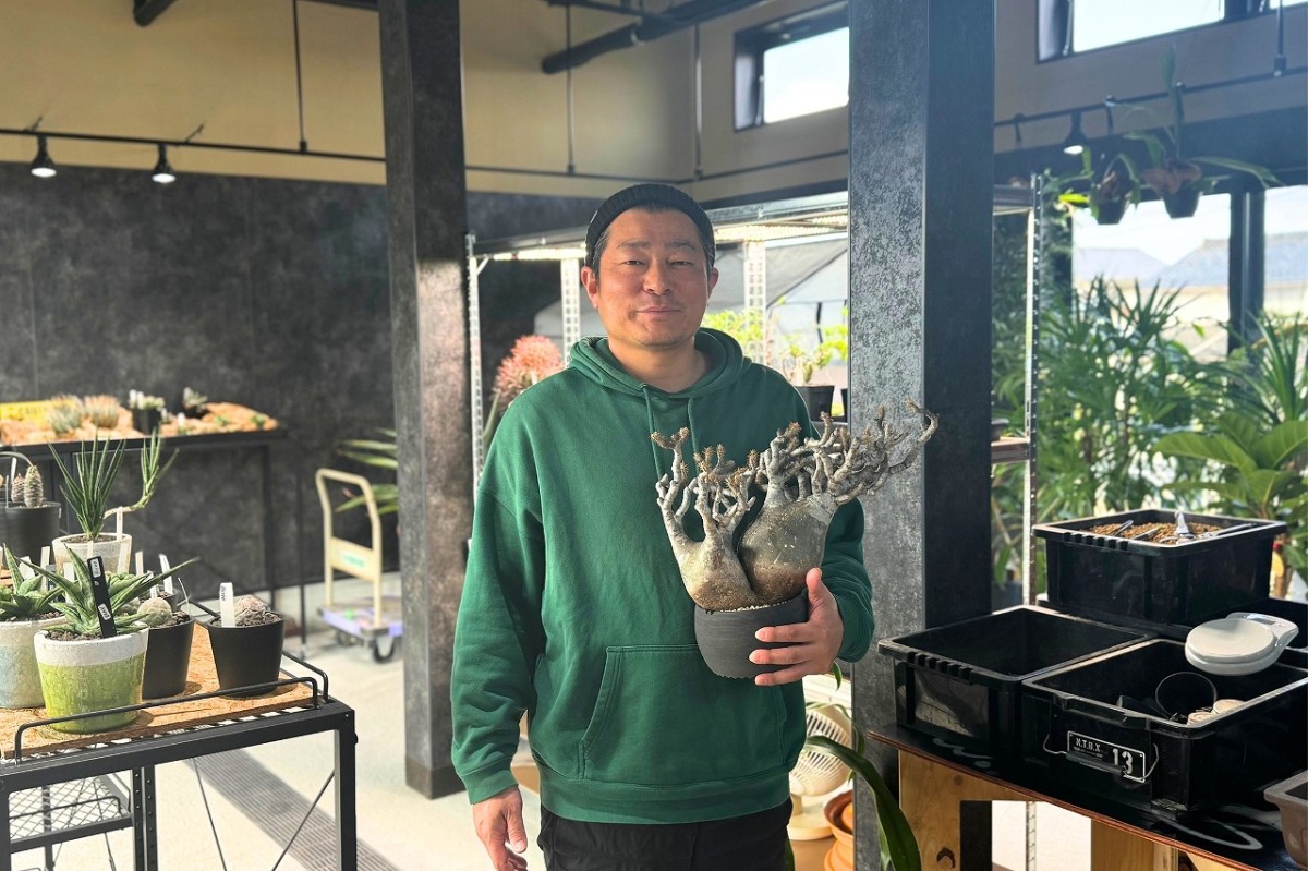 島根県出雲市にあるプラントショップ『Collect Base.str（コレクトベース）』のスタッフ