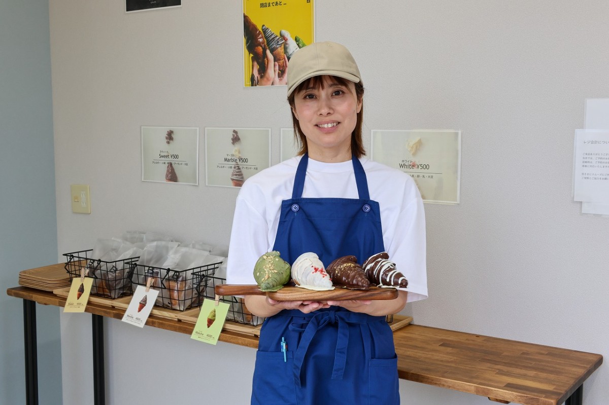 鳥取県米子市にあるクロワッサン専門店『100日だけのチョコクロワッサン by TonyBake 鳥取米子店』の店長