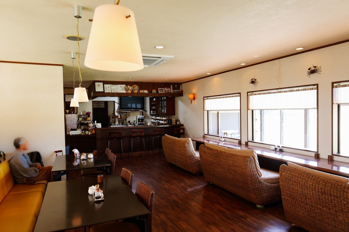 島根県出雲市にある喫茶店『ラブ・ポーション』の店内の様子