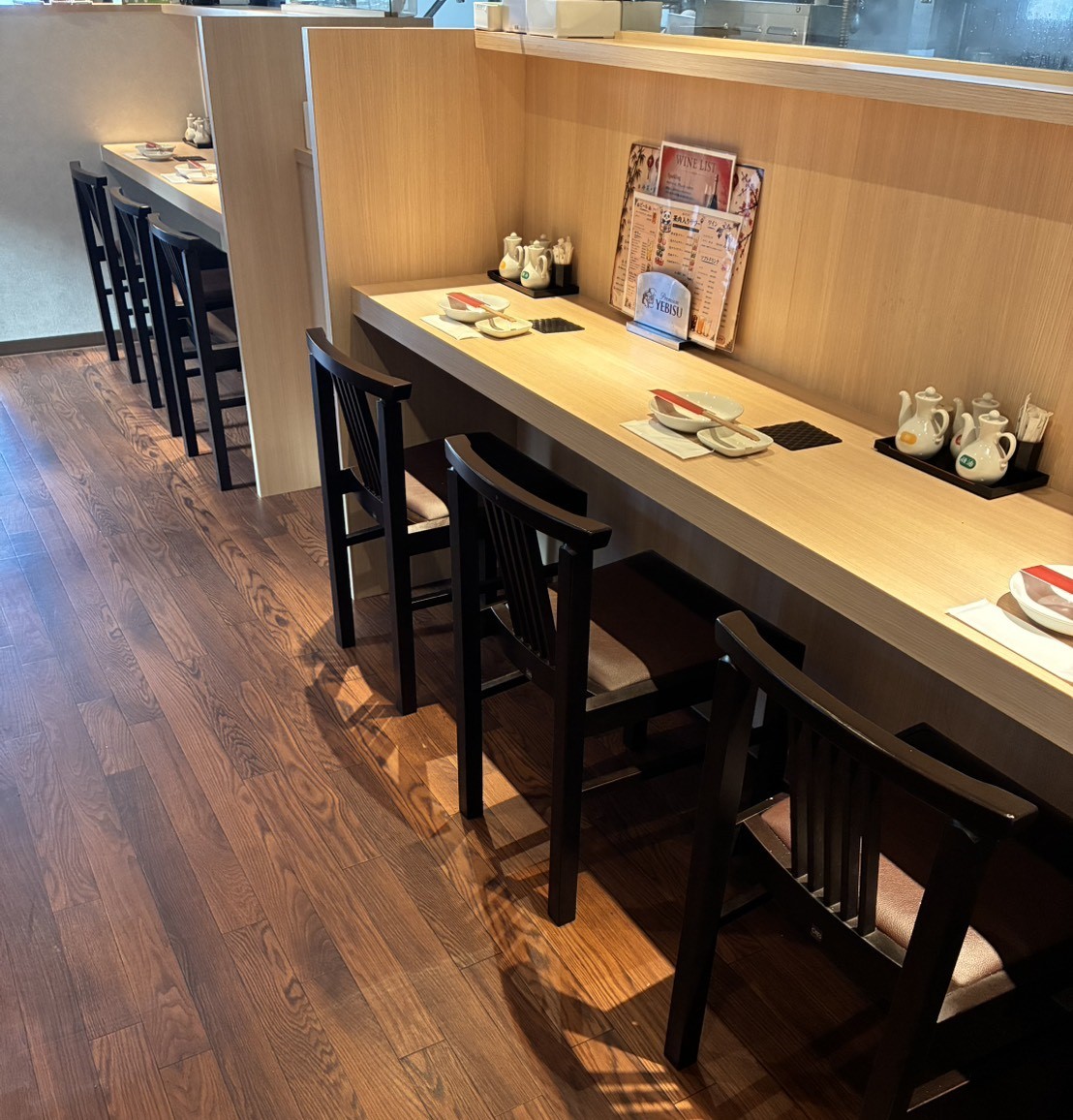 島根県松江市にオープンした中華ダイニング『China Dining DaiRen』の店内の様子