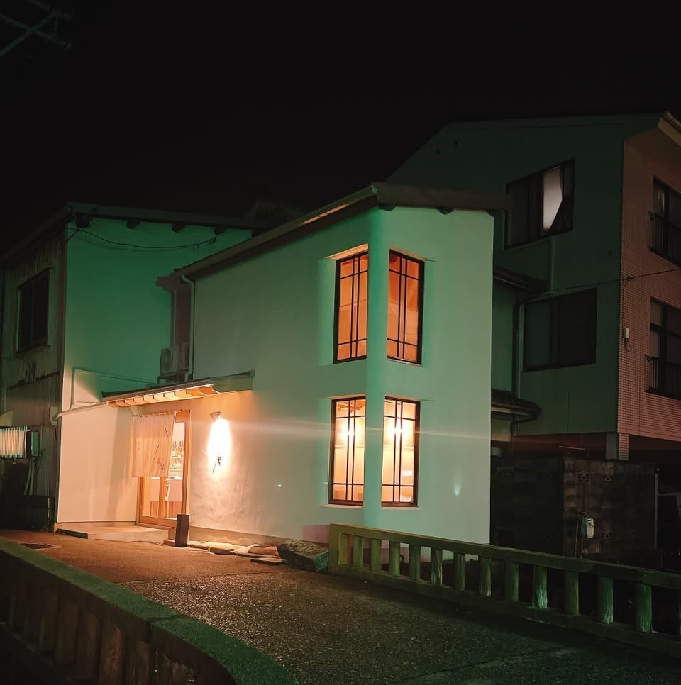 米子市西倉吉町にオープンしたおばんざいのお店『八席』の外観