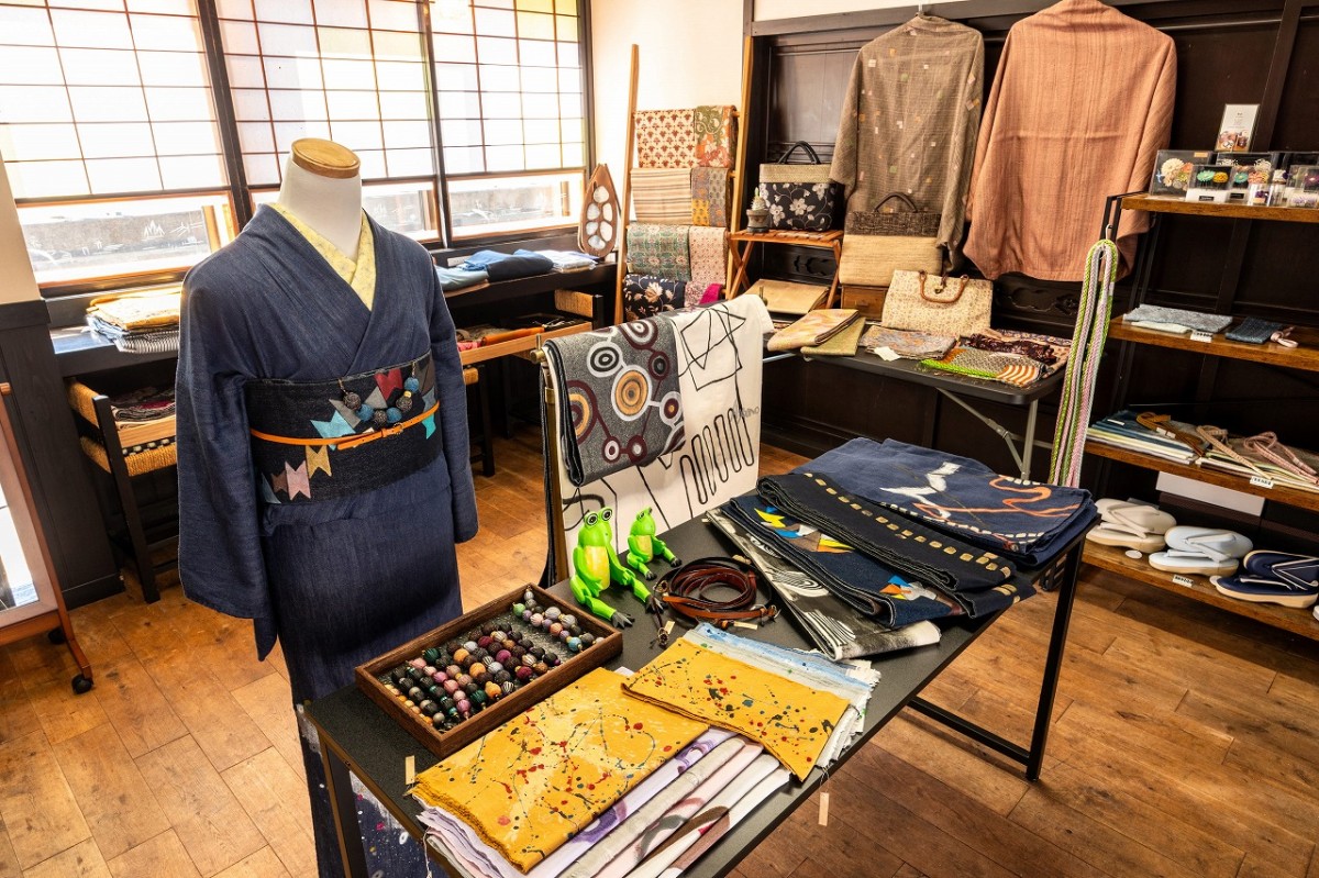 島根県松江市の玉造温泉街の複合施設『玉造nui』内のテナント『錦上添花』の店内の様子