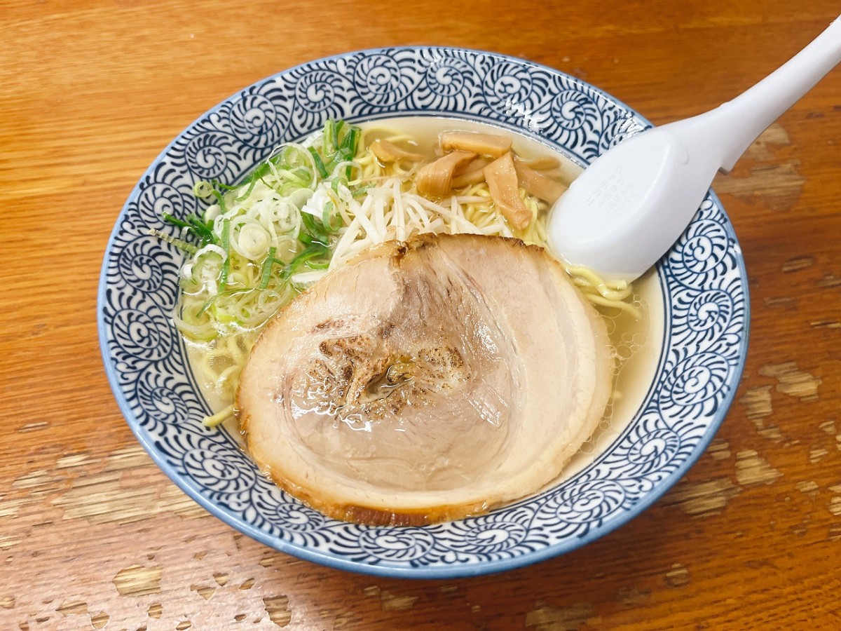 鳥取県米子市にある『ラーメン悟空』の牛骨塩ラーメン