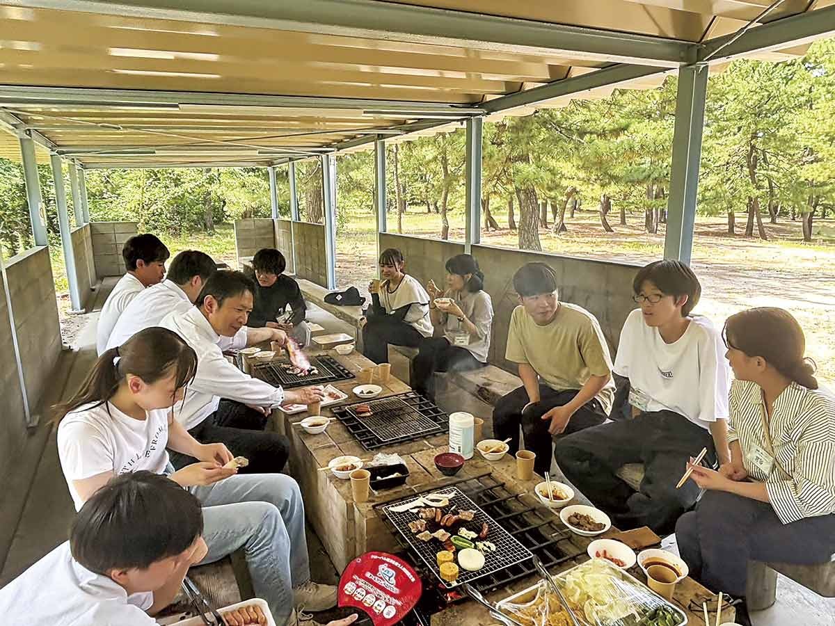 鳥取市「ヤマタグループ」の交流会風景