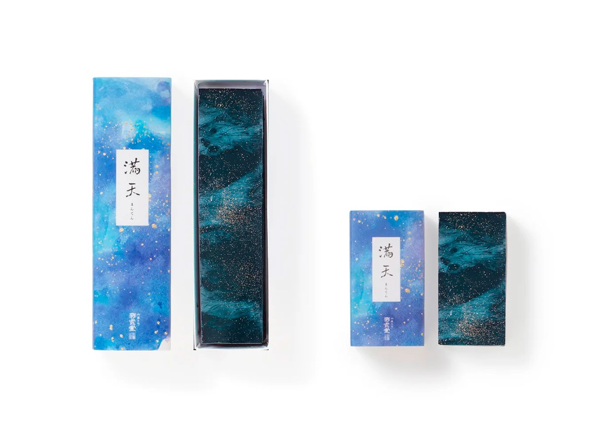 島根県松江市の『彩雲堂』で販売されている夏季限定羊羹「満天」