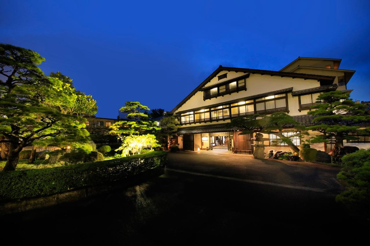 鳥取県米子市の温泉旅館『皆生風雅』の外観