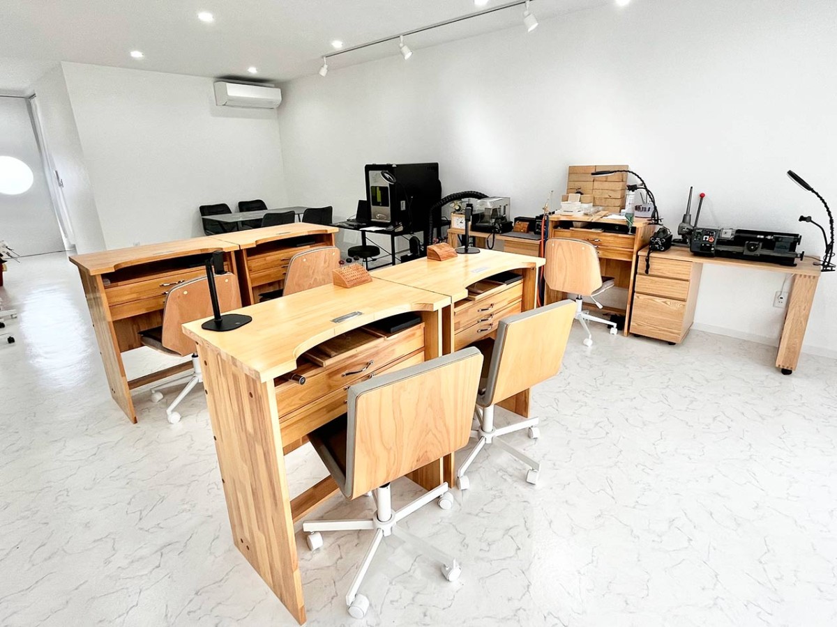 鳥取市にある『鳥取指輪工房 prod by NONBODY』の内観