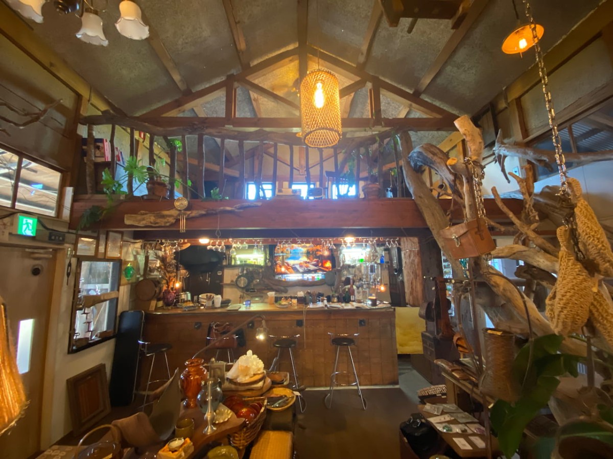 島根県安来市にオープンした『relaKS Driftwood Art Furniture』のイメージ