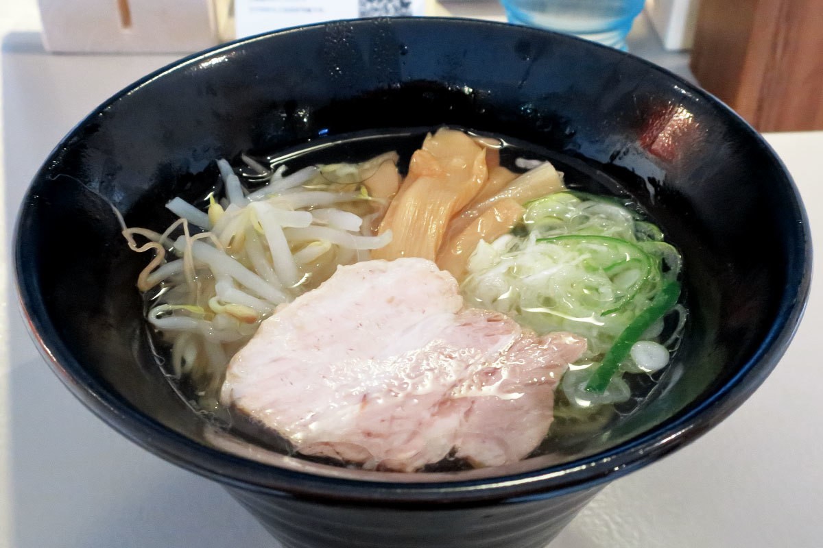 鳥取県米子市にある『ラーメンおたま』の牛骨出汁ラーメン