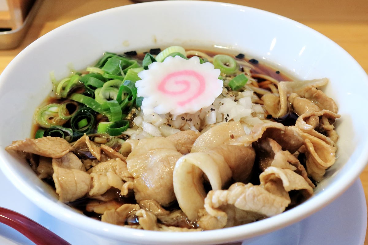 島根県松江市にオープンした『粋麺 みろく』の「牛骨スタミナラーメン」