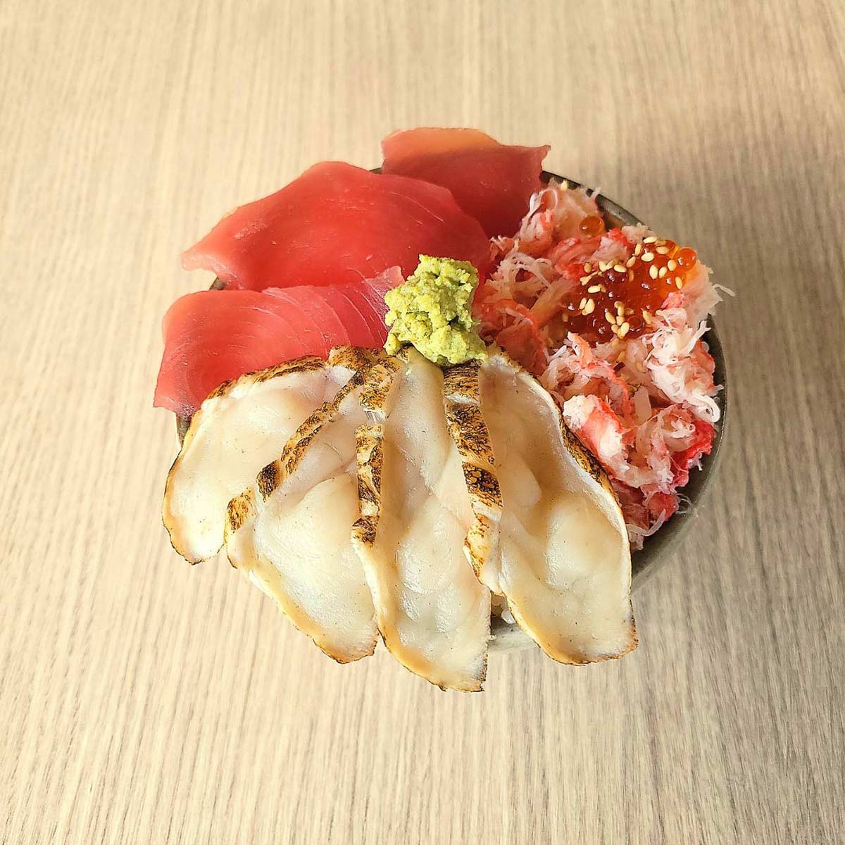 『道の駅ほうじょう』の「ふぐかに鮪丼」