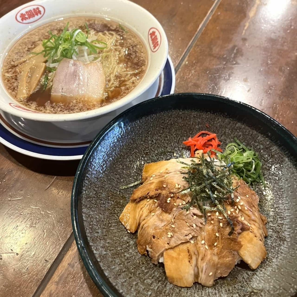 鳥取県米子市にある『太陽軒』の週替わり丼セット