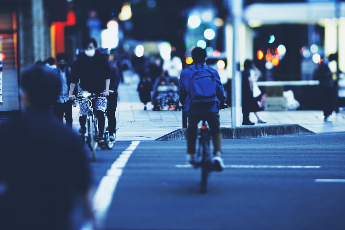走行中自転車