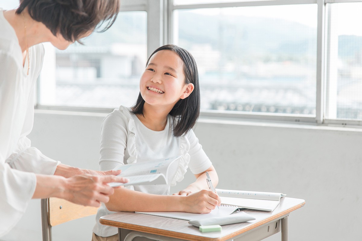 授業を受ける女の子