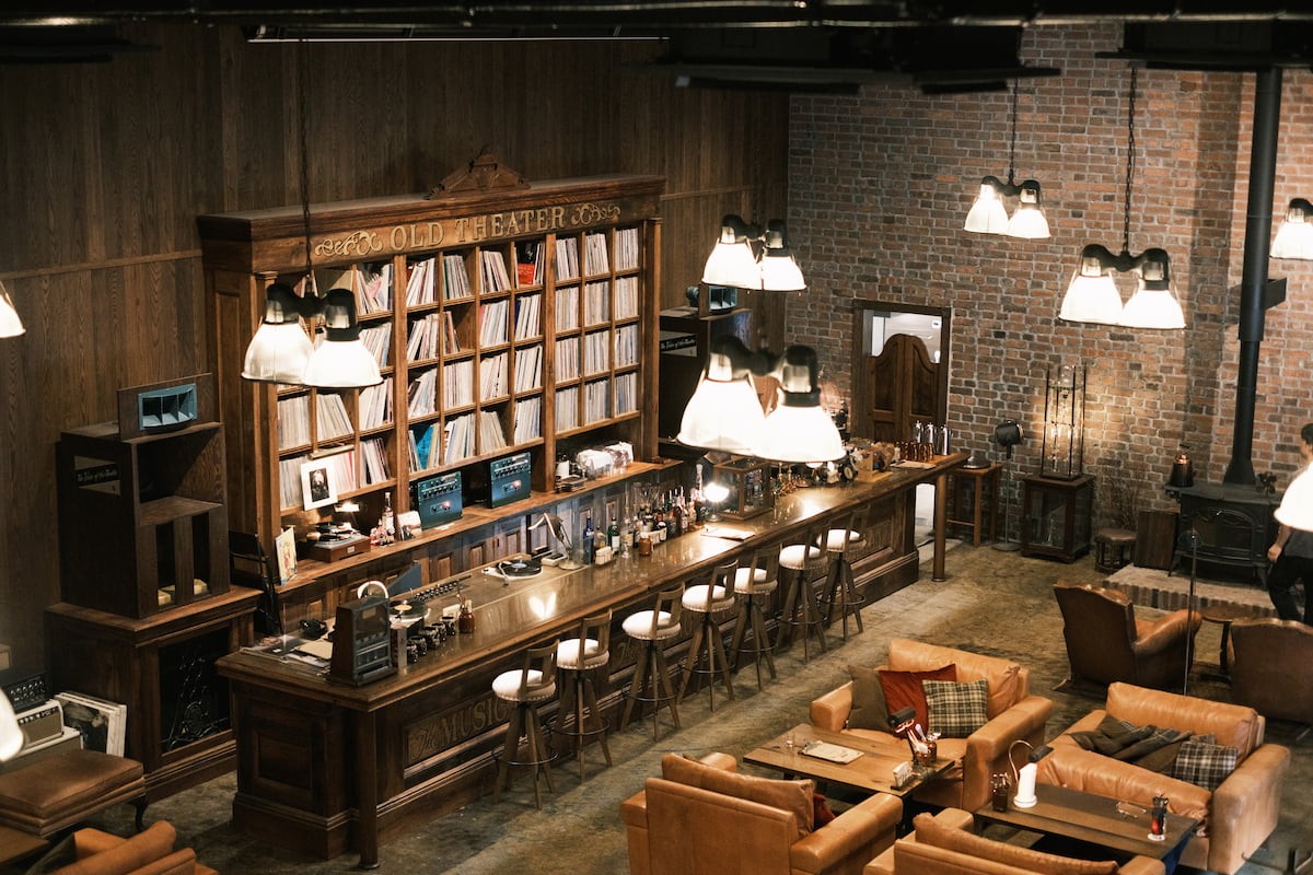 出雲市平田町『OLD THEATER』の内観