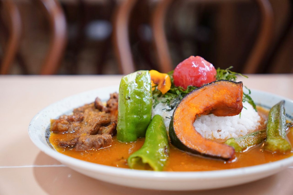 仁多郡奥出雲町『ピコピコ』のスープカレー