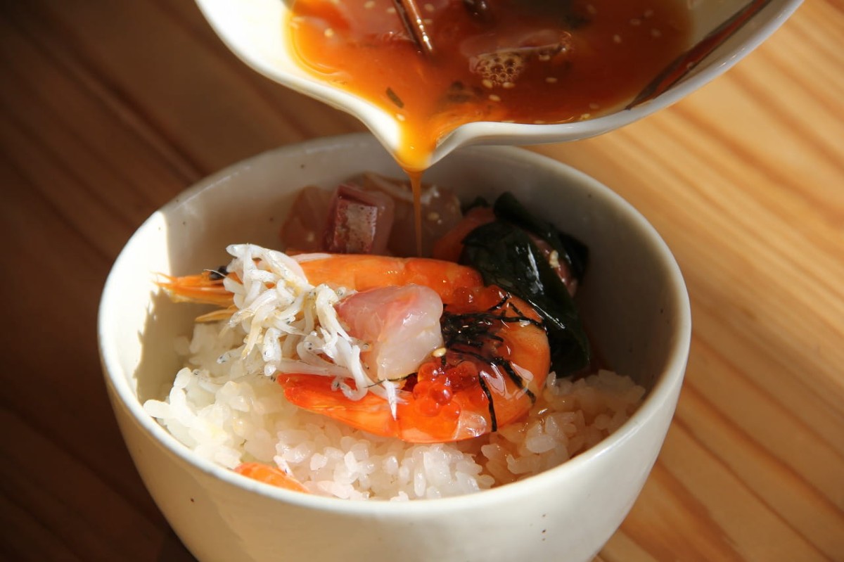島根県大田市温泉津町にある『港の食堂KAN』で提供している「漁師めし」