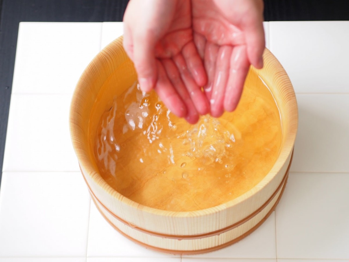 島根・鳥取で『寿製菓』が販売する名湯をイメージした入浴剤