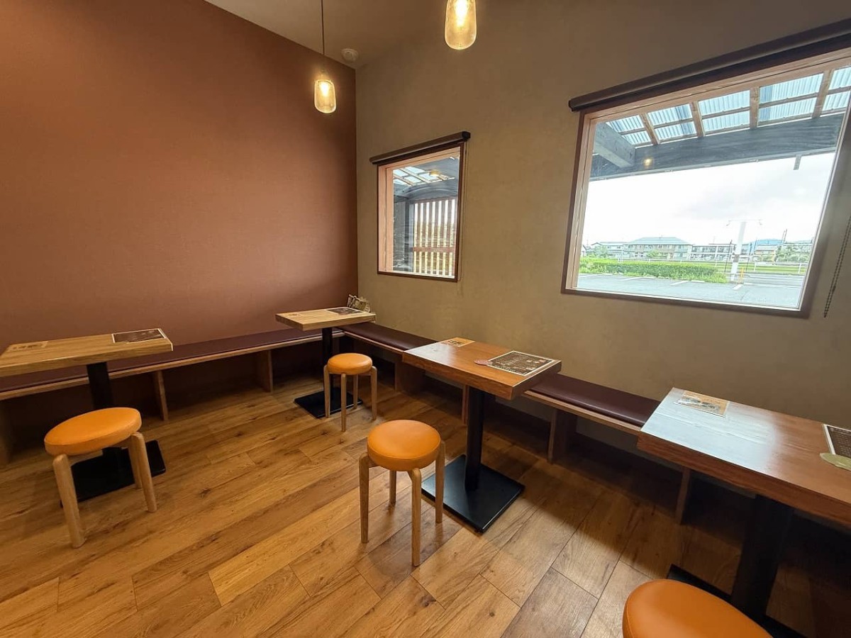 島根県出雲市にあるスイーツショップ『日々の菓 旬菓』の店内